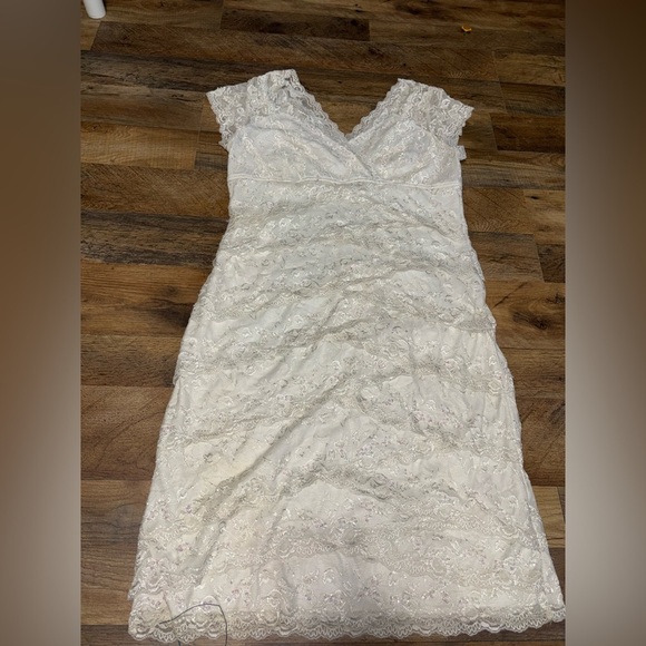 Cindy USA White Lace Cap Sleeve Dress - Picture 3 of 8